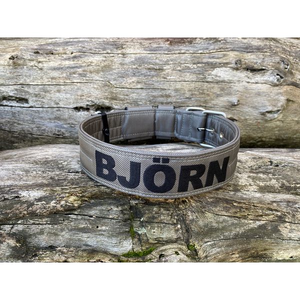 COLEIRA PERSONALIZADA 5cm cinza chumbo com nome em preto