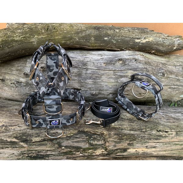KIT PEITORAL UNIVERSAL, COLEIRA TÁTICA E GUIA DE PASSEIO cor camuflado choque