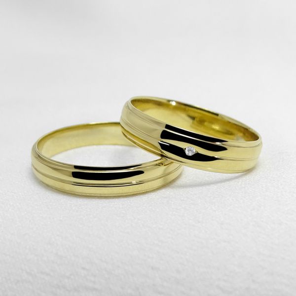 Aliança de Casamento em Ouro Maciço 5mm Abaulada. Evelyn - Par 