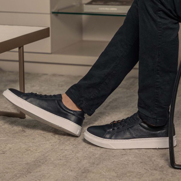 Tênis Casual Masculino em Couro Preto