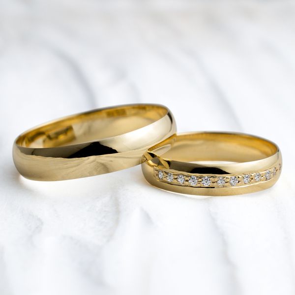 Aliança de Casamento em Ouro 4.5mm Cravação Afrodite - Par