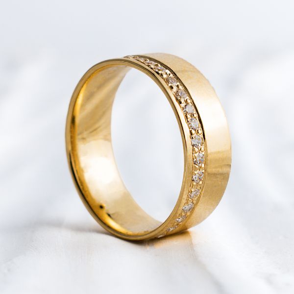 Aliança de Casamento em Ouro 5mm Pedras Charlote Cravejado - Unidade
