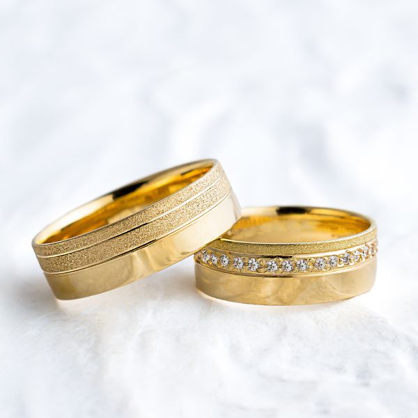 Aliança de Casamento em Ouro 6mm Pedras Jade - Par