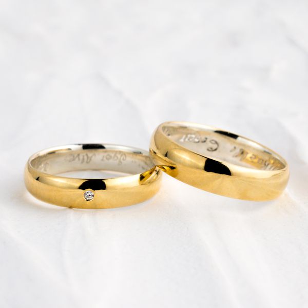 Aliança de Noivado Casamento Revestida em Ouro 5mm Abaulada Santoro - Par