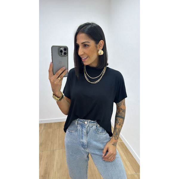 Tshirt Antonela Preta