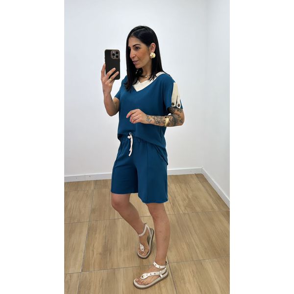 Conjunto Adriana Petróleo