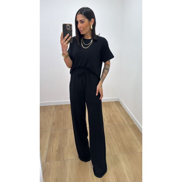 Conjunto Geovana Preto