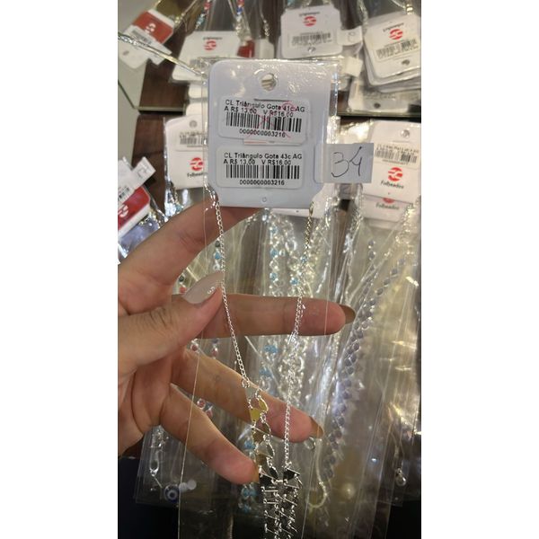 Colar Triângulo Gota Banhado A Prata 925 