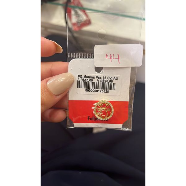 Pingente Menina Passante 15 Cravejado Banhado A Ouro 18k
