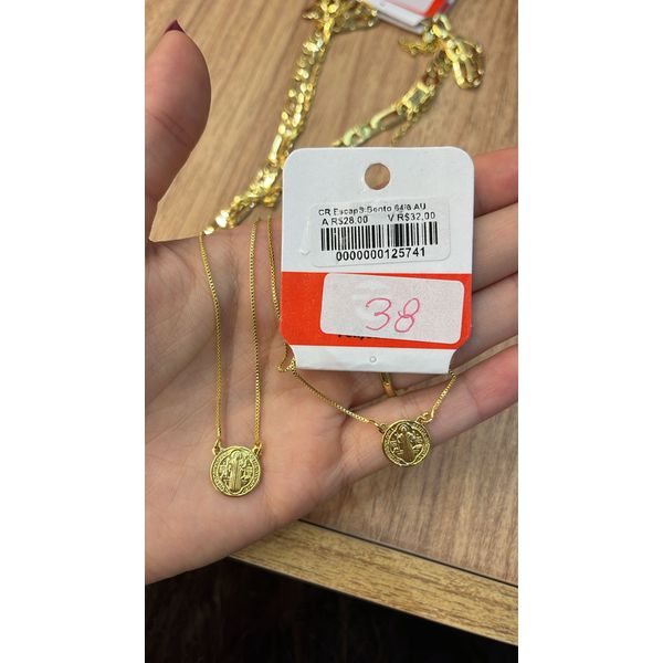 Corrente Escapulário São Bento Banhado A Ouro 18K