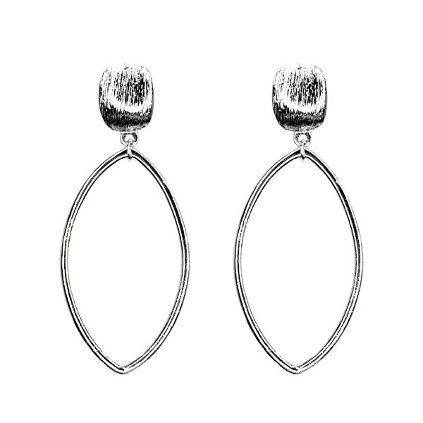 Brinco Oval Base Escovada Banhada A Prata 925