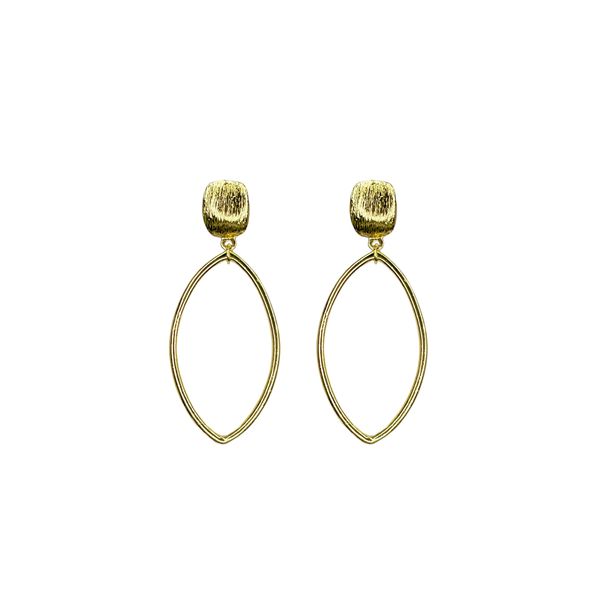Brinco Oval Base Escoval Banhado A Outo 18K