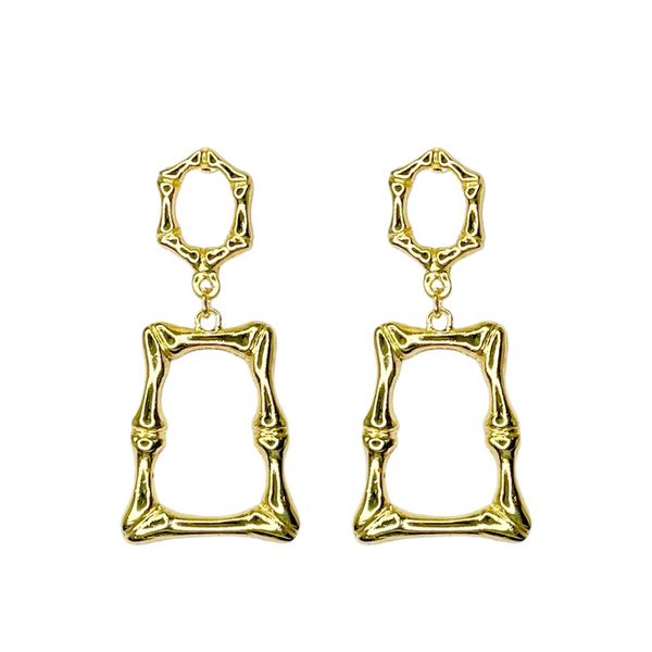 Brinco Moldura Requinte Banhado a Ouro 18K