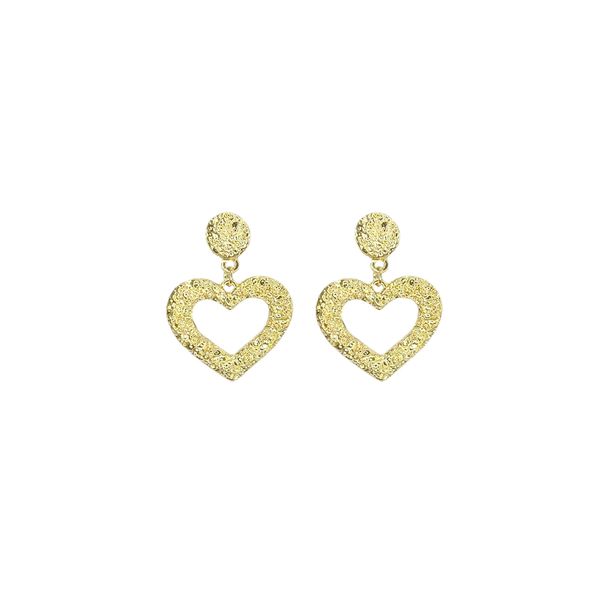 Brinco Coração Vazado Banhado A Ouro 18K