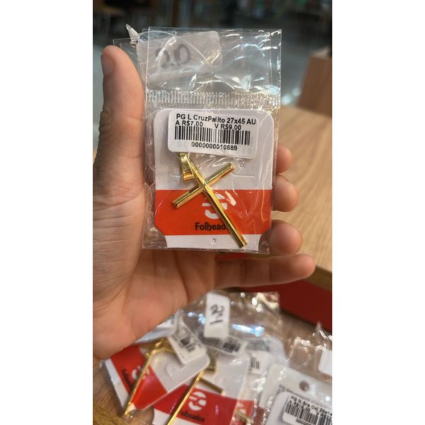 Pingente Latão Cruz Palito Banhado A Ouro 18K