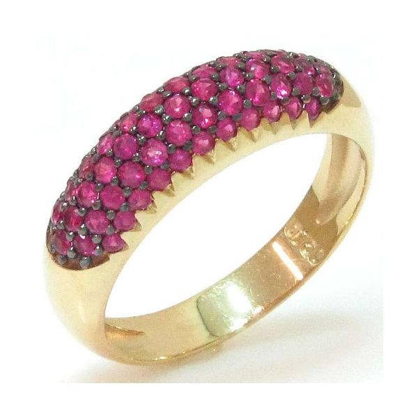 Anel em Ouro 18k Pavê com Rubis Naturais