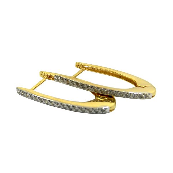 Argola Feminina de Ouro 18K com 32 Brilhantes