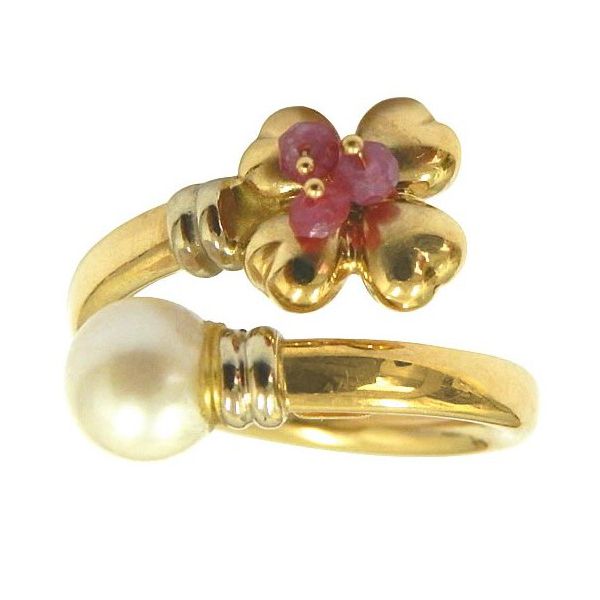 Anel Feminino em Ouro 18K com Pérola