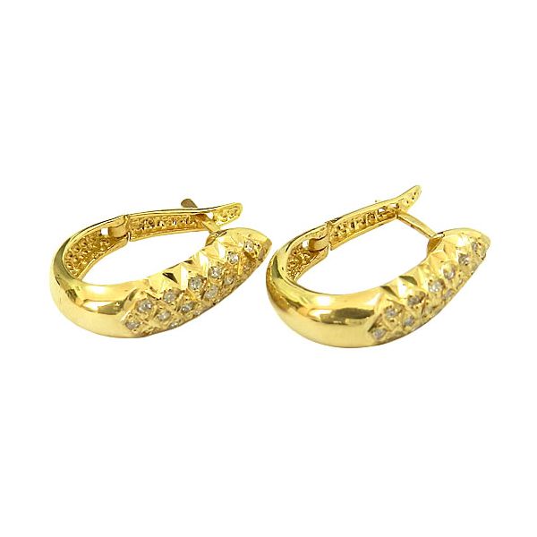 Brinco Diamantado em Ouro 18K com 38 Brilhantes