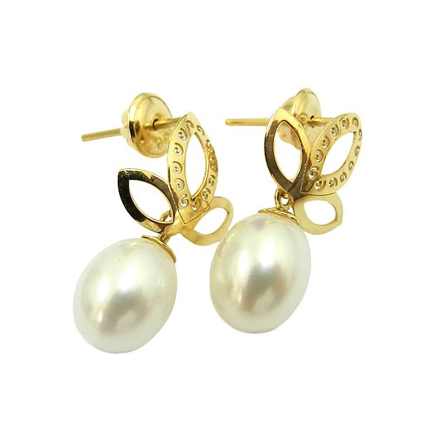 Brinco de Flor em Ouro 18K com Pérolas