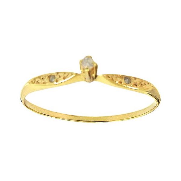 Anel Feminino de Ouro com Brilhantes modelo Solitário