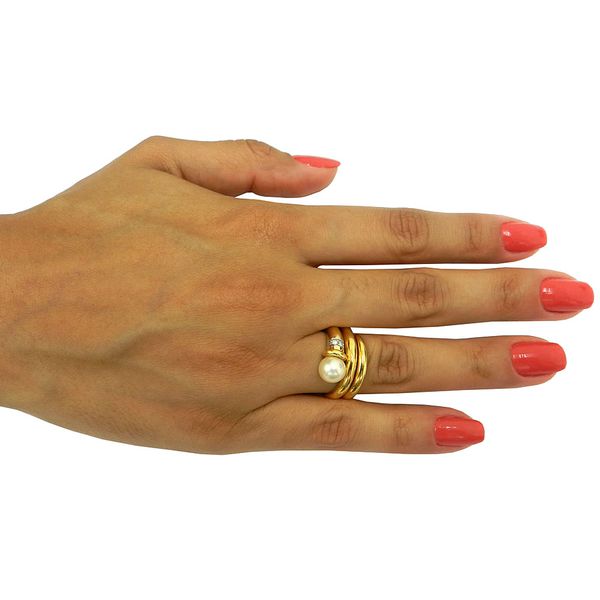 Anel de Ouro Feminino com Pérola e Brilhantes