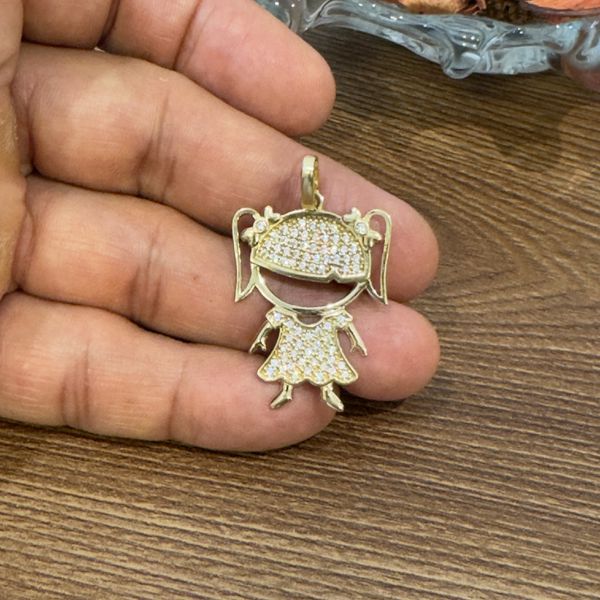 Pingente em Ouro 18K Zircônia Menina 5.9g 42.0mm