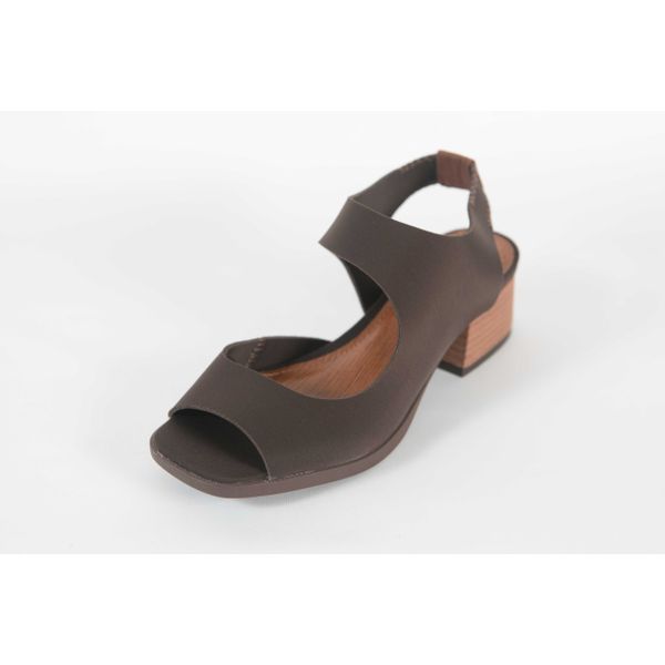 Sandália Salto Baixo Neoprene Café Ref. 09751.09422