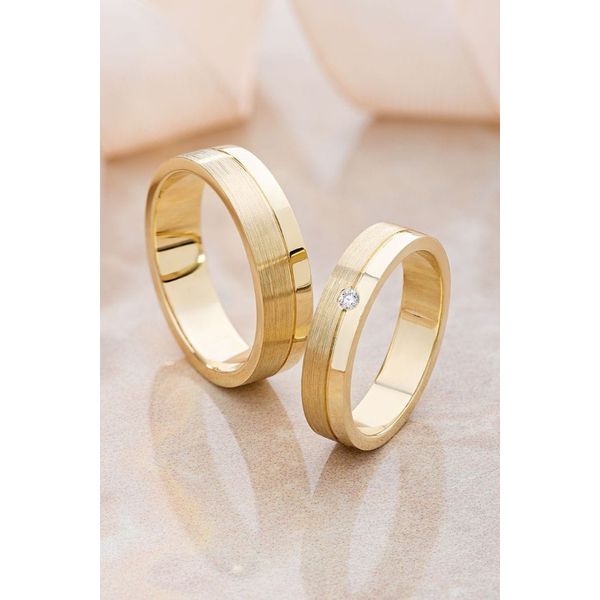 Par de Alianças em ouro 18K