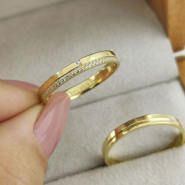Par de Alianças em ouro 18K