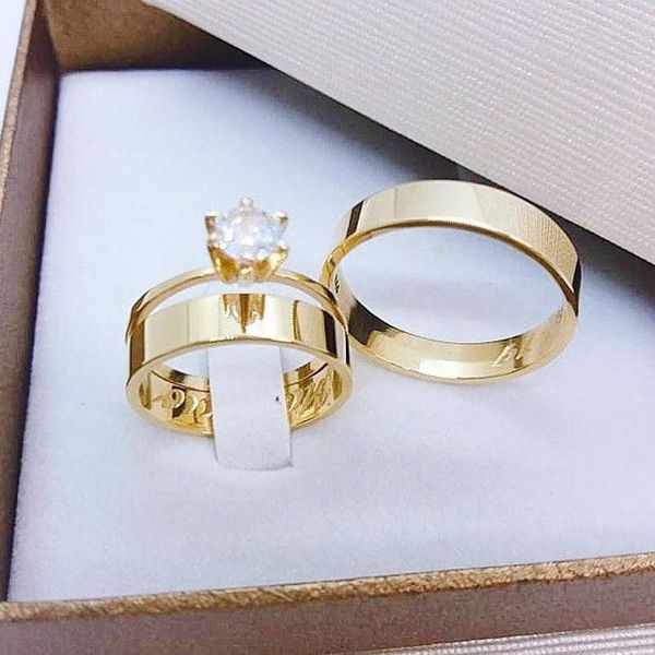 Par de Alianças em ouro 18K 