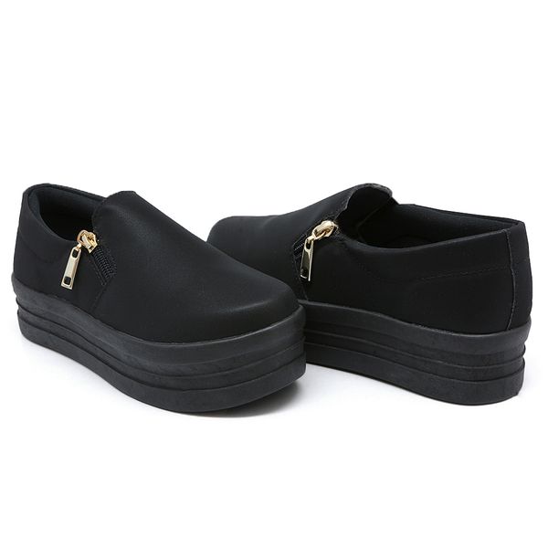 Slip on sola preta 2025