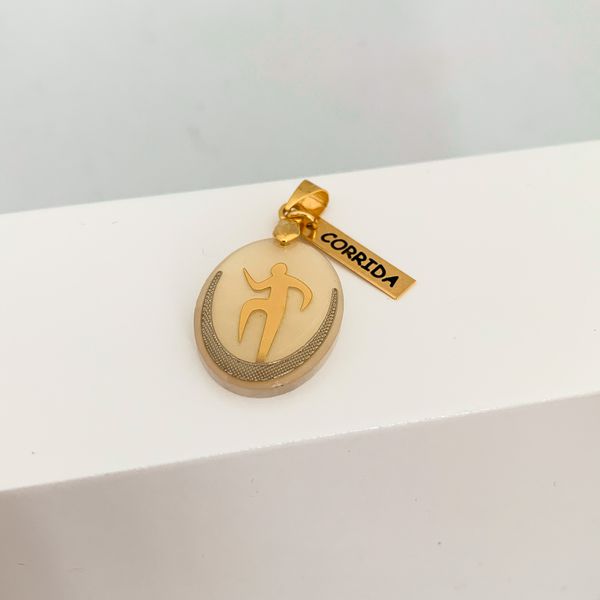 Pingente Corrida Banhado a Ouro 18k 