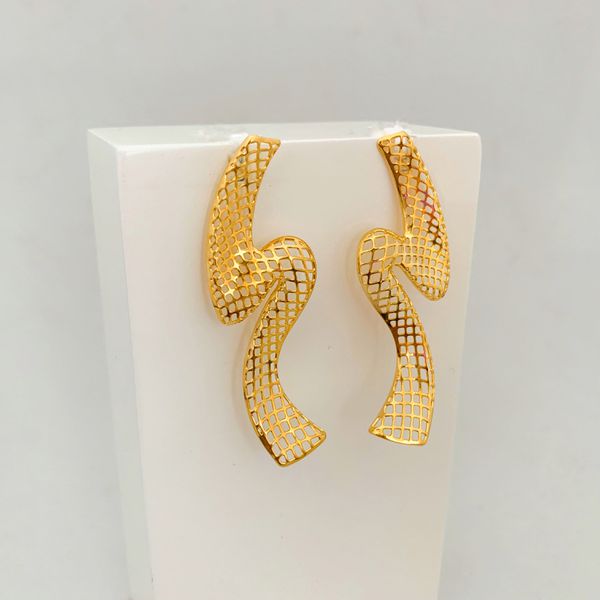 Brinco em S Rendado Banhado a Ouro 18k
