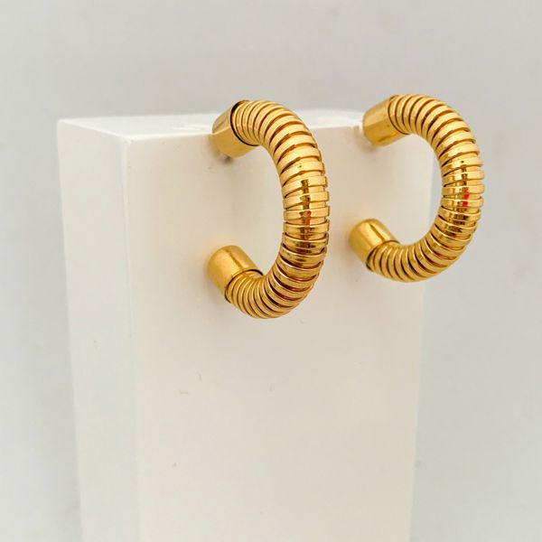 Meia Argola Banhado a Ouro 18k