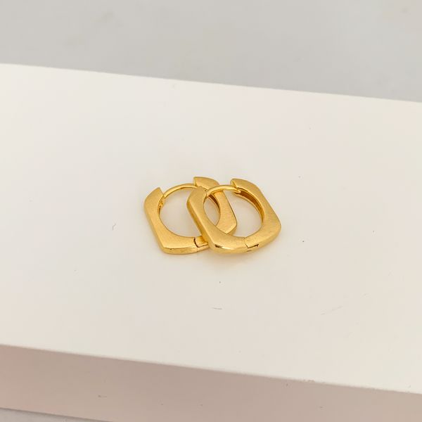 Argola Quadrada Acetinada Banhada a Ouro 18k