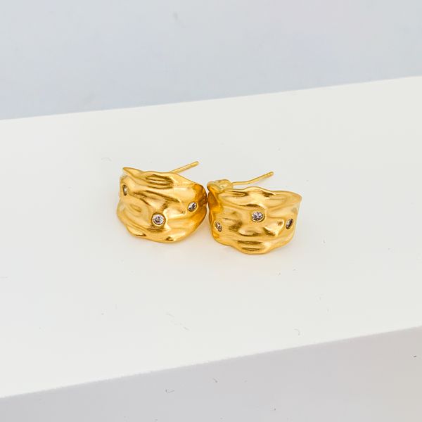 Meia Argola Martelada Banhada a Ouro 18k