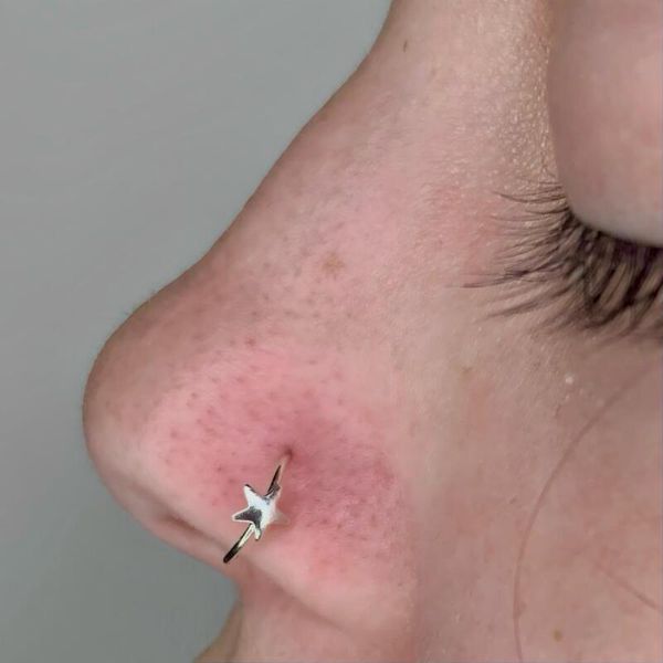 Piercing de Nariz Argolinha com estrela Prata 925 