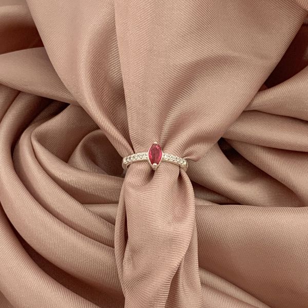 Anel Navete Zirconia Rosa Cereja e Zirconia no Aro Prata 925