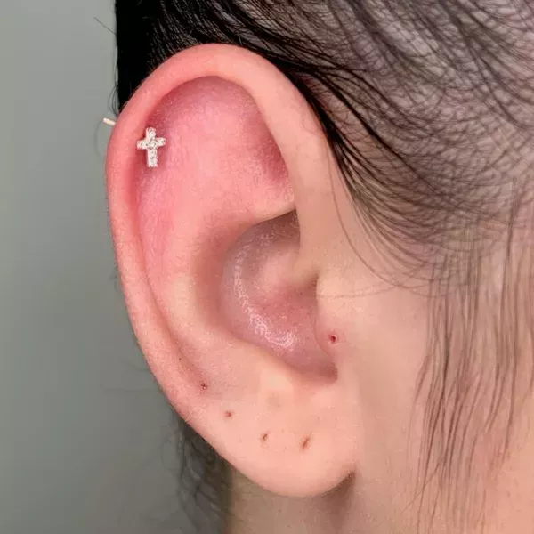 Piercing Cruz Cravejada De Zircônia Prata 925