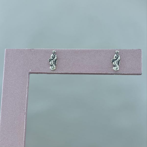 Brinco Prata Legitima 925 Envelhecido Cavalo Marinho Pequeno 