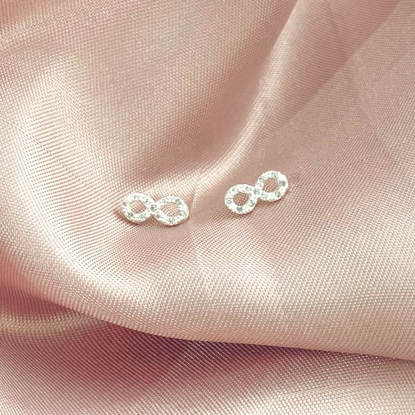 Brinco Infinito com Zirconia Prata 925