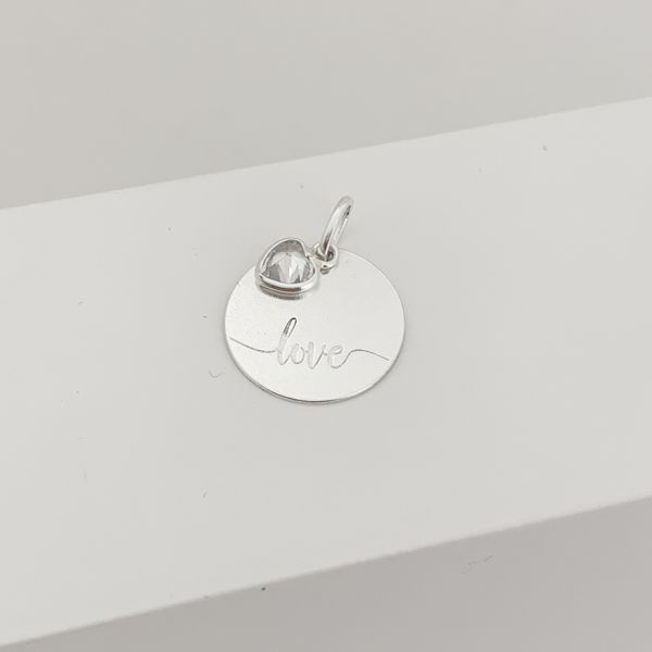 Pingente Prata Legitima 925 Redondo Love com Zirconia Coração Cristal
