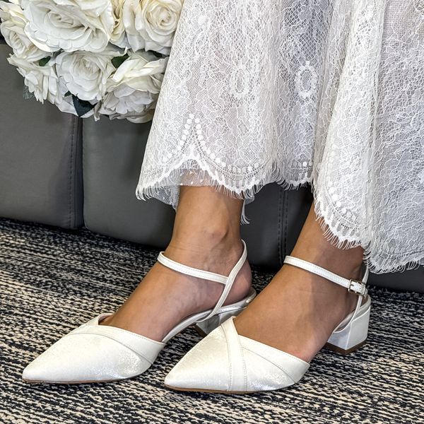 SCARPIN DE NOIVA SALTO BAIXO COM TRANÇADO SM OFF WHITE