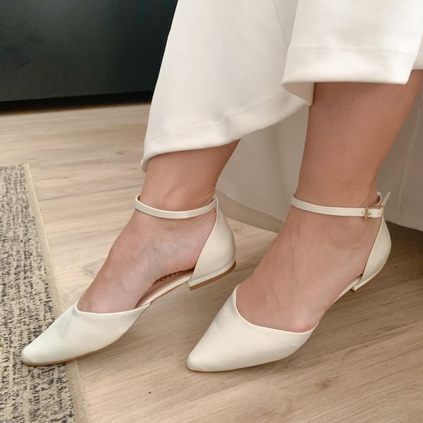 SAPATILHA DE NOIVA BICO FINO TRADICIONAL SM OFF WHITE