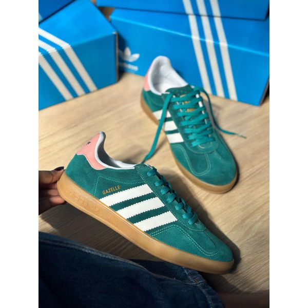 Tênis Casual Verde Militar com Rosa Claro