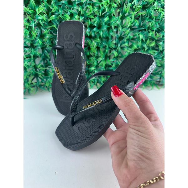 Chinelo HAV Preto Logo