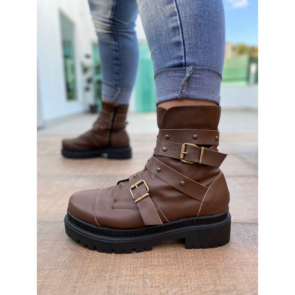 Saunter carvela store