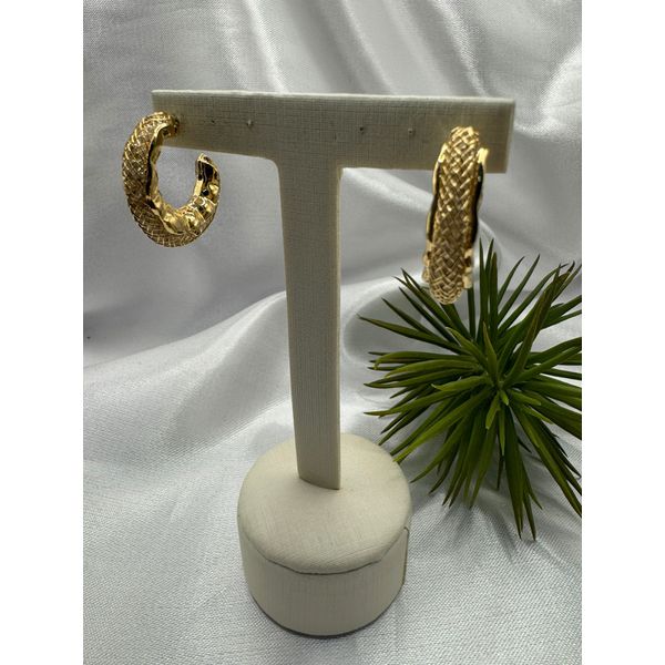 Brinco banhado a ouro 18k