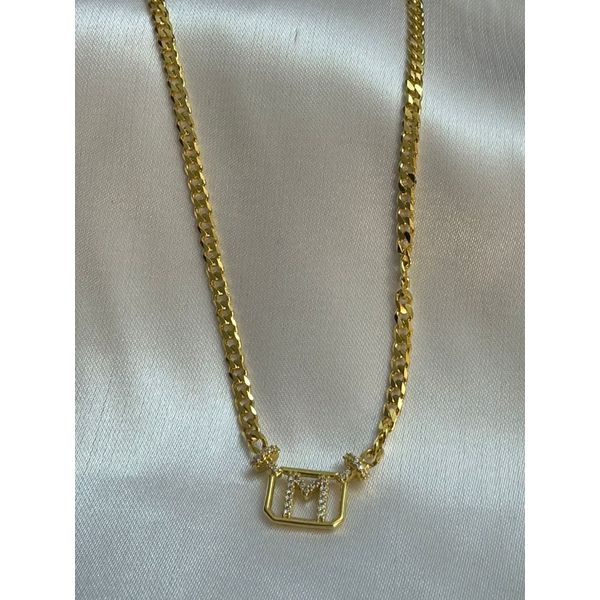 Colar Feminino Inicial M